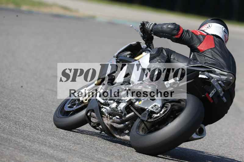 /44 09.08.2025 Plüss Moto Sport ADR/Einsteiger/575